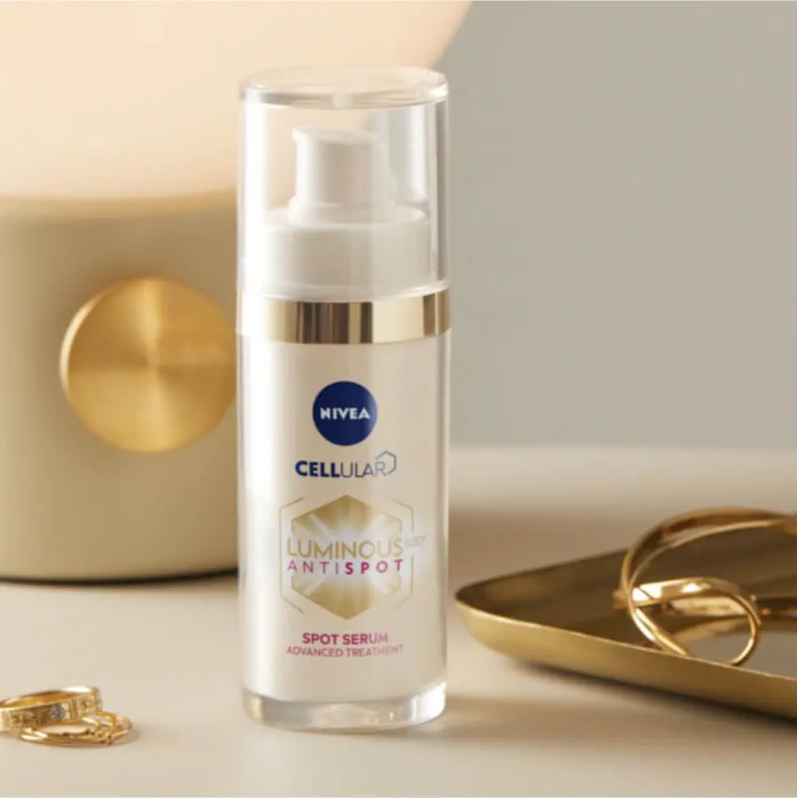 Nivea ANTI DARK SPOT SERUM. S